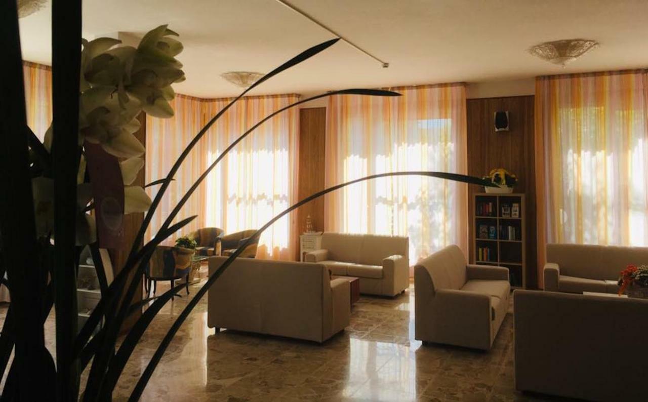 Hotel Rio チェゼナーティコ エクステリア 写真